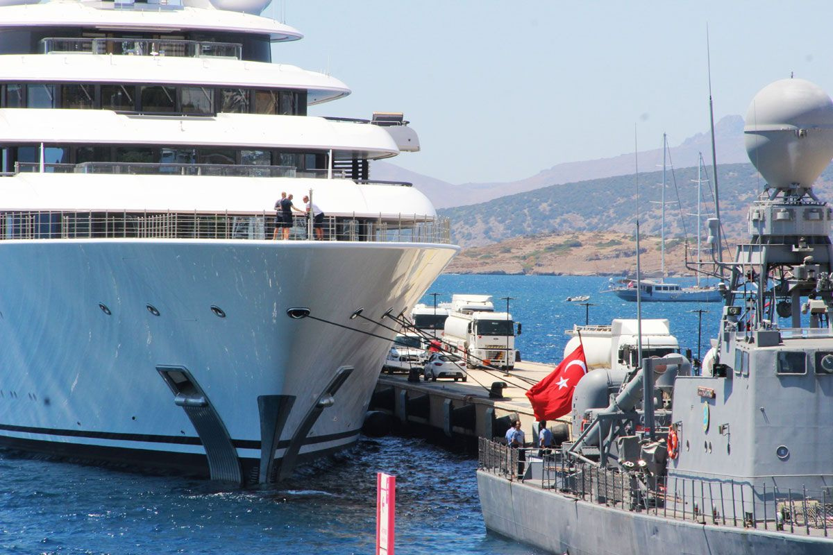 2 milyar dolarlık 'yüzen saray' Bodrum’da! Deposunu 15 tanker ancak doldurabildi