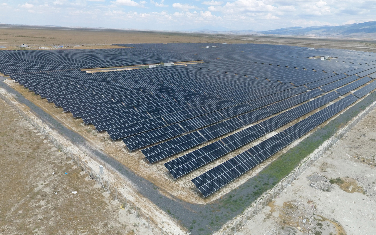 Türkiye'yi heyecanlandıran gelişme! Güneş enerjisi üretim üssü Konya'da açılıyor