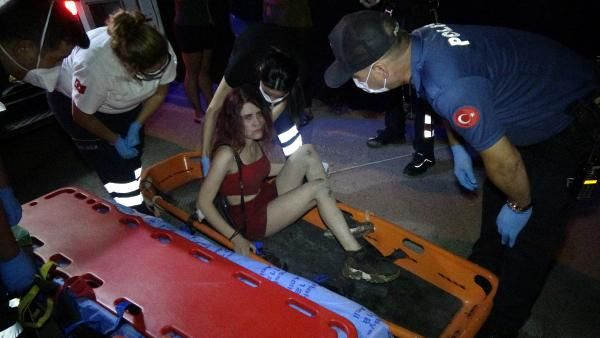Antalya'da dereye düşen sarhoş kız bir saatte ikna edilerek kurtarıldı