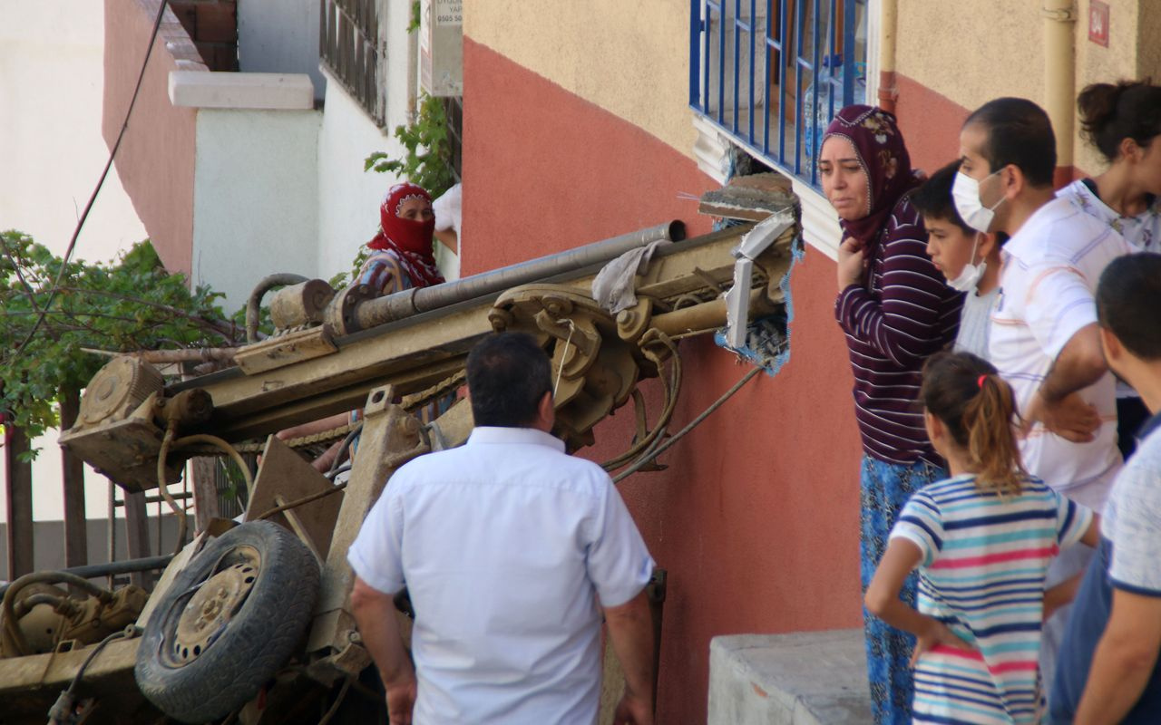 Kağıthane'de iş makinesinin halatı kopunca olanlar oldu