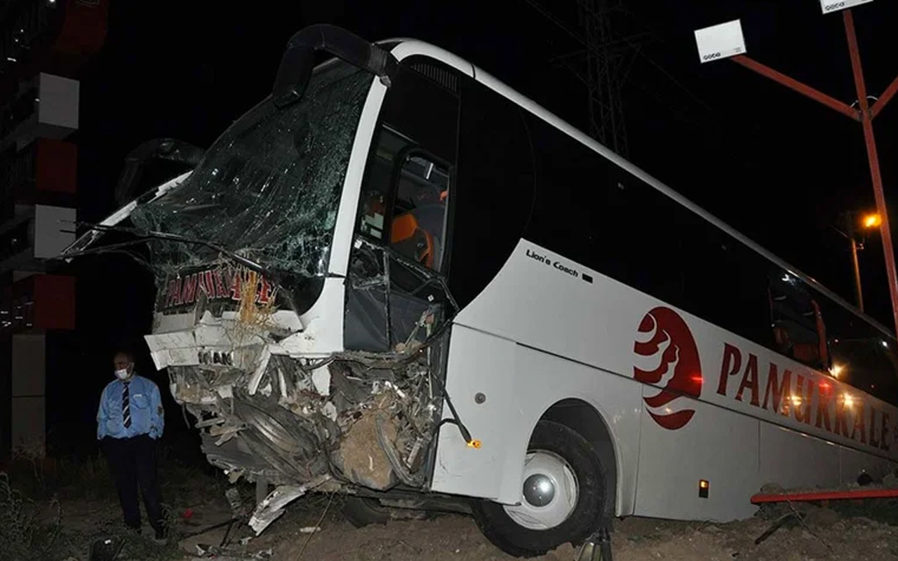Afyonkarahisar'da yolcu otobüsü şarampole uçtu: 30 yaralı var