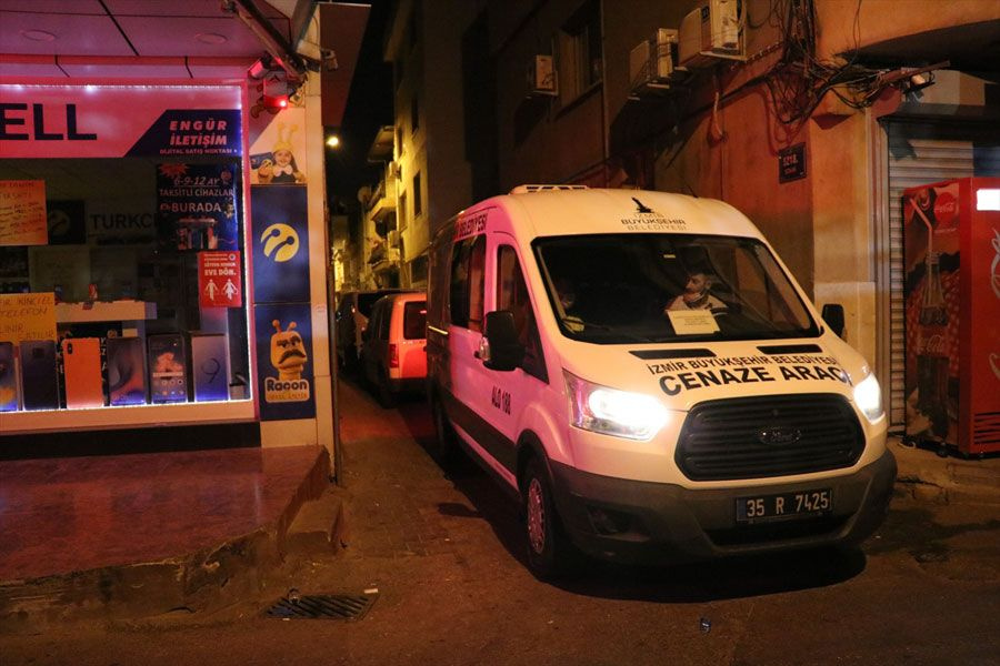 İzmir'de dehşete düşüren olay! Bir kadın vücudundaki cam kesileri nedeniyle ölü bulundu