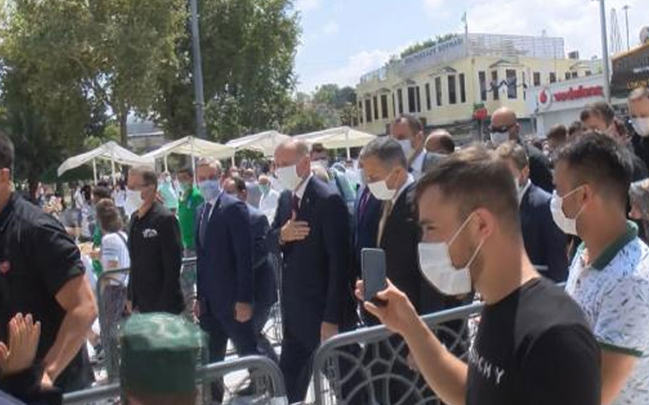 Cumhurbaşkanı Erdoğan Eyüpsultan Camii'nde