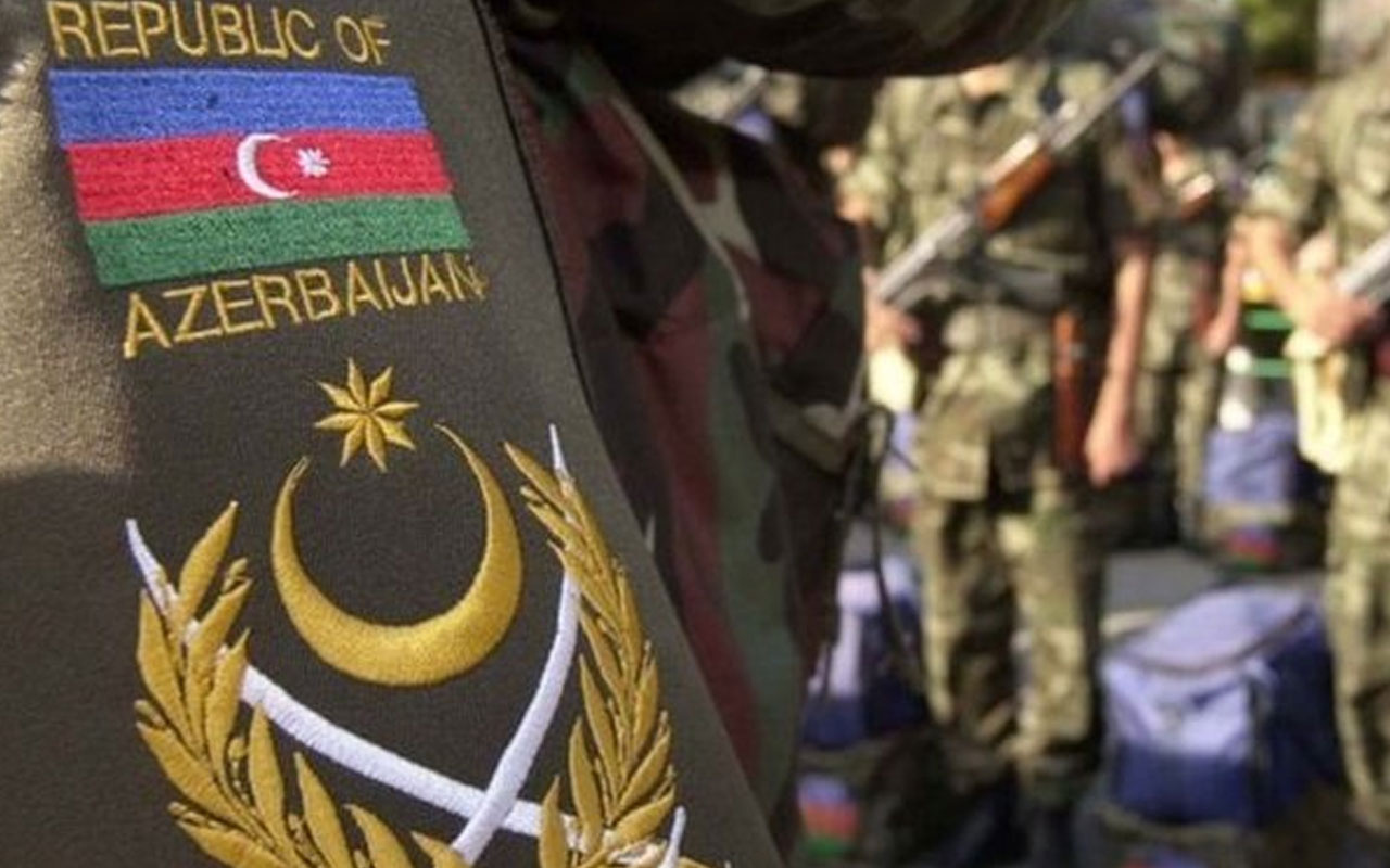 Azerbaycan, Ermeni komutanı esir aldı