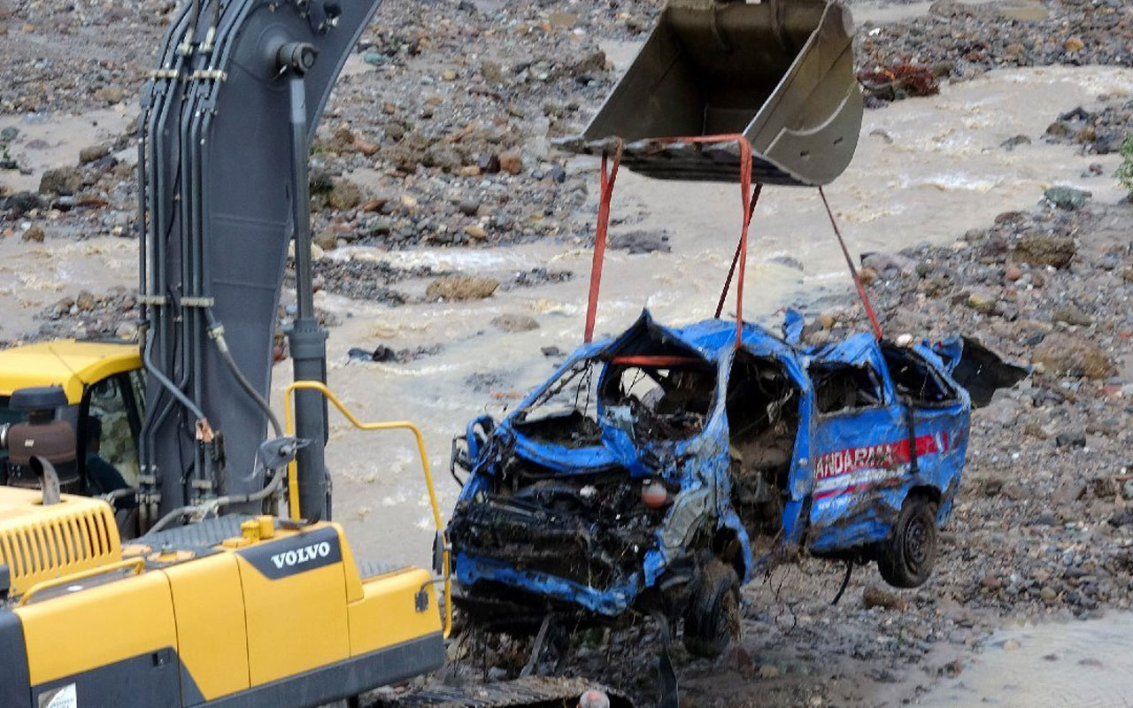 Giresun'daki sel felaketi! Ölü sayısı da şehit sayısı da arttı işte bölgeden son gelişmeler