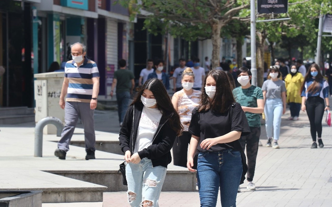 Prof. Mehmet Ceyhan söyledi maskenizi üfleyin beyaz maske alın