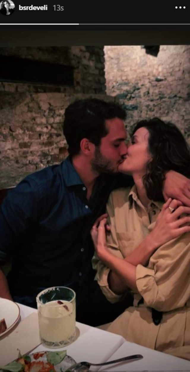 Büşra Develi sevgiliyle müstehcen öpüşme paylaşımıyla Instagram'ı salladı