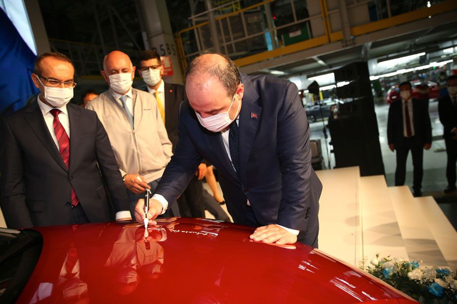 Yeni Hyundai i20'nin Türkiye üretimine başlandı Mustafa Varank törende konuştu