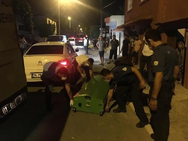 Adana'da korkunç infaz! 2 kişiyi otomobilde, bir kişiyi ambulansta öldürdüler