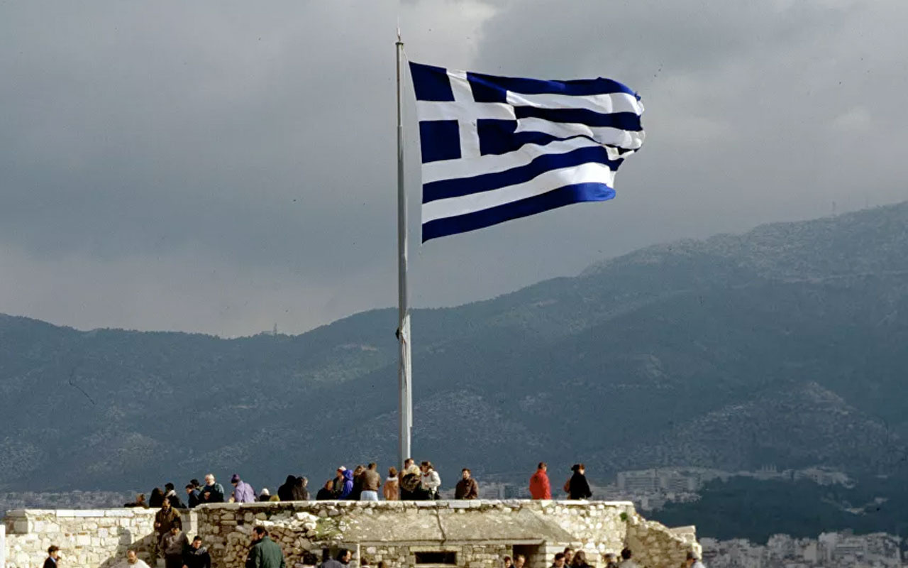Arnavutluk taraf tuttu: Yunanistan karasularını 12 mile genişletme hakkına sahip