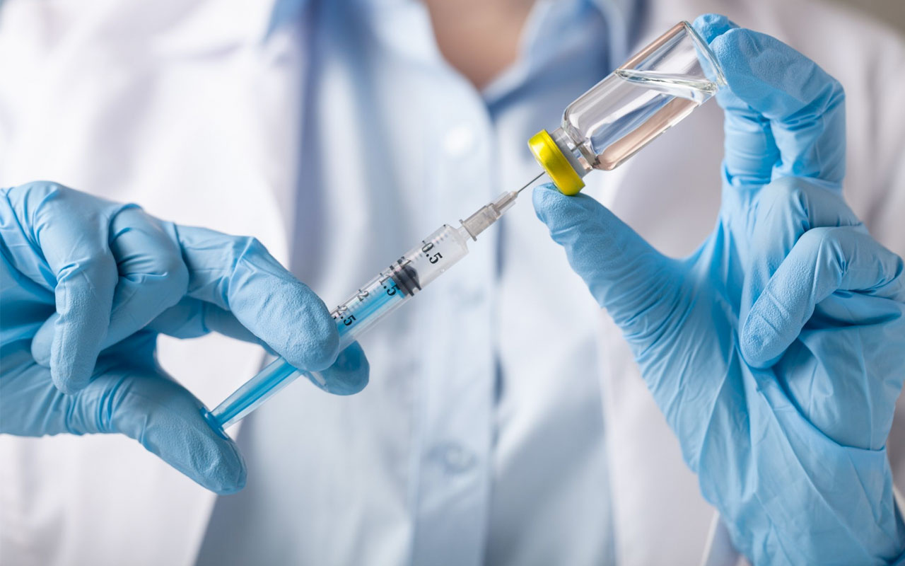 Koronavirüs aşısı ne zaman hazır olur? Sağlık Bakanlığı Bilim Kurulu üyeleri tarih verdi