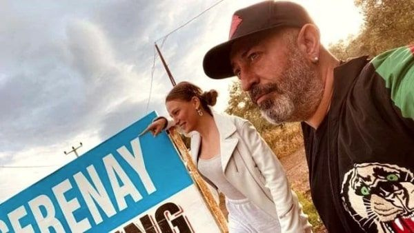 Serenay Sarıkaya'ya şok! 1,5 yıldır çalıştığı o proje rafa kalktı