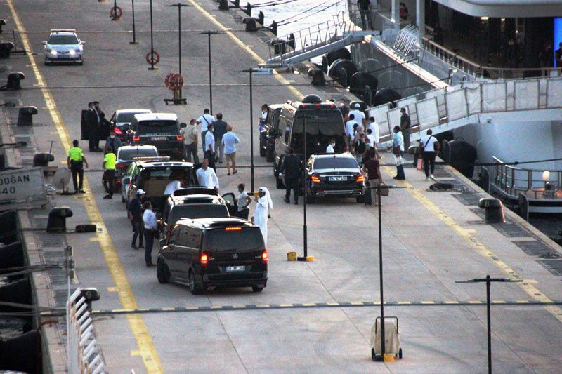 Katar kraliyet ailesi 2 kamyon eşya 500 valizle Bodrum’a geldi
