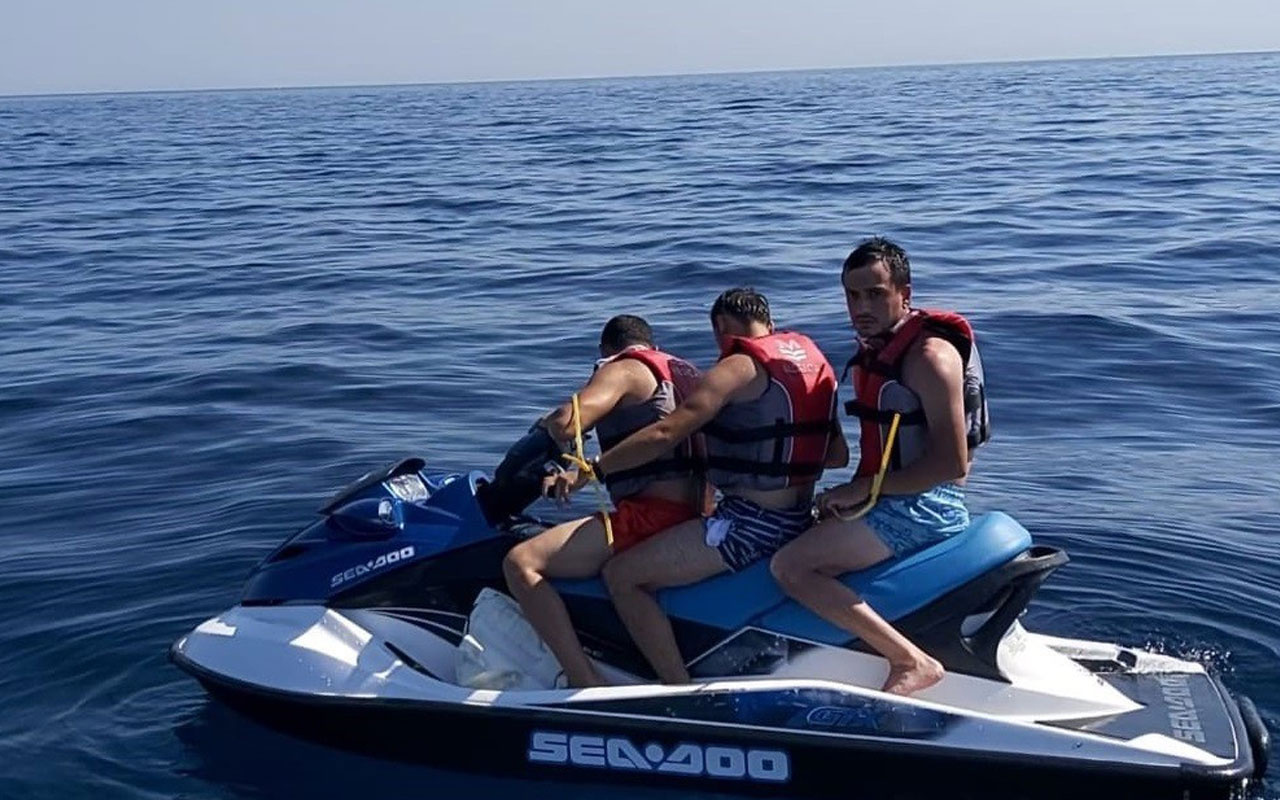 Yunanlılar firar eden 3 FETÖ'cünün jet skisini bozup ölüme bırakmışlar