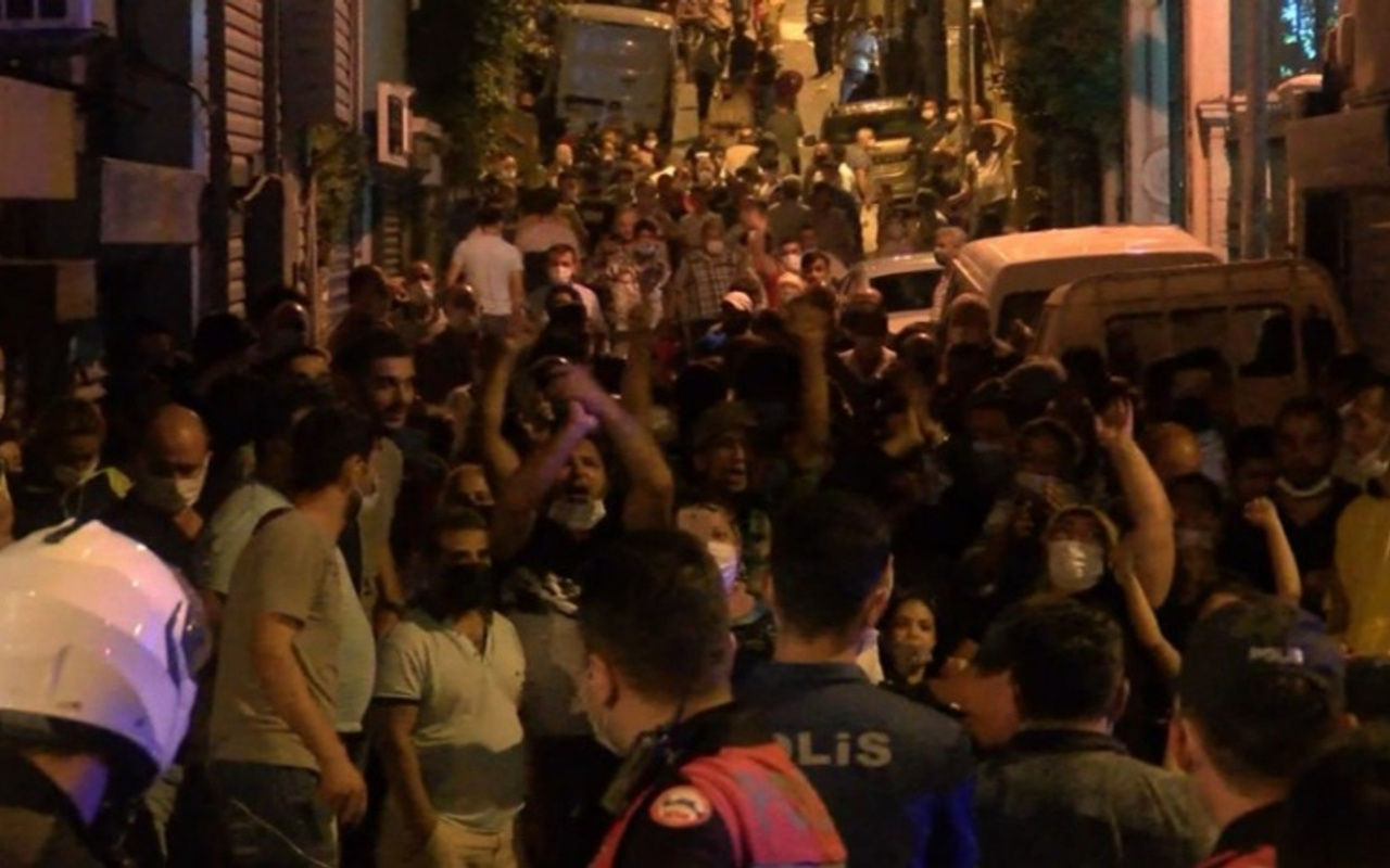 Beyoğlu'nda Pazarcılar yolu kapatıp eylem yaptı