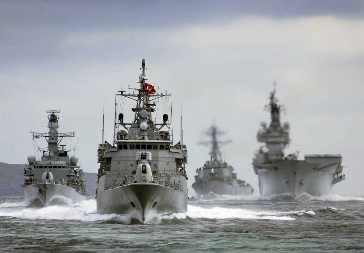 Bloomberg Türk ve Yunan donanmalarını karşılaştırdı! Yunanlılar yorum bile yapamadı