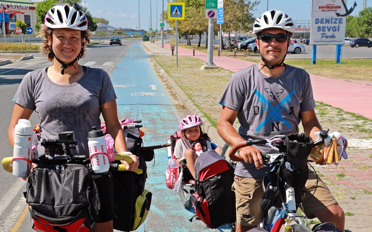 5 yaşındaki Masal ve ailesi bisikletle Türkiye turunda Samsun'a pedal çevirerek ulaştılar