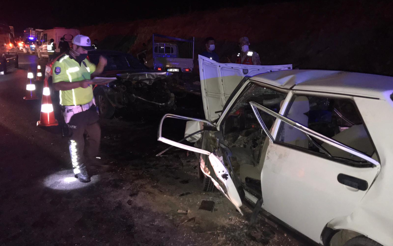 Gaziantep'te zincirleme trafik kazası 4 ölü 7 yaralı