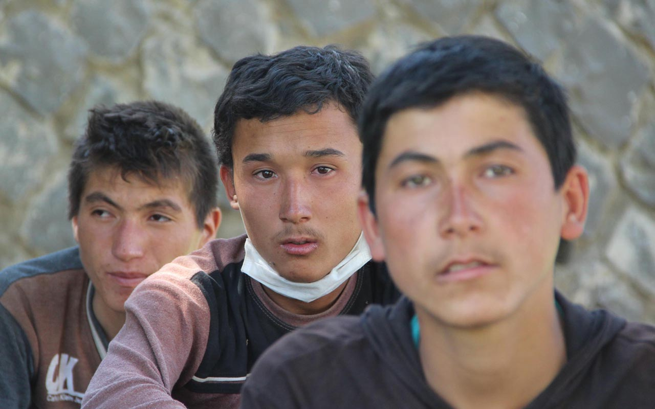 Kaçak göçmenlerin umut yolculuğu Diyarbakır'da son buldu
