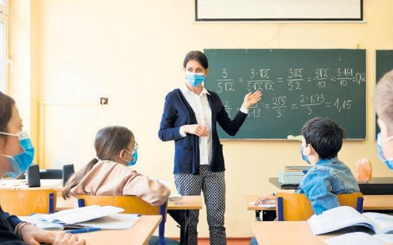 Uzaktan eğitimde yüz yüze sınav planlaması! 'Avrupa’da okulları kapalı tek ülke biziz'