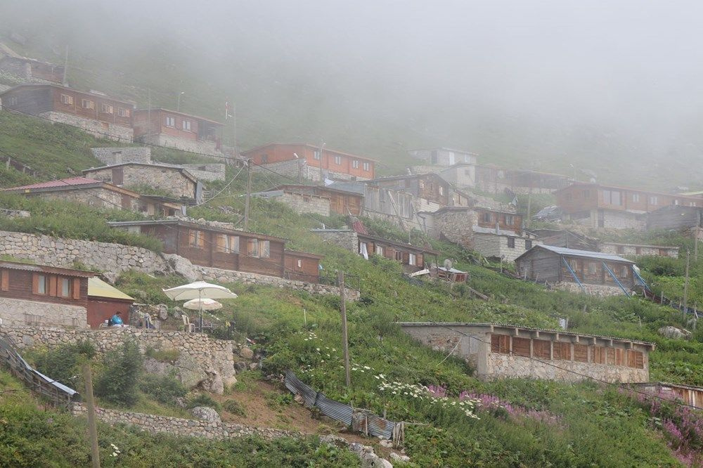 Rize'de insanlardan bıktılar! Astıkları tabela herkesi şaşırttı