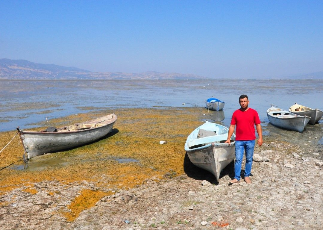 Marmara Gölü'nde su 500 metre çekildi, derinlik 1 metreye düştü