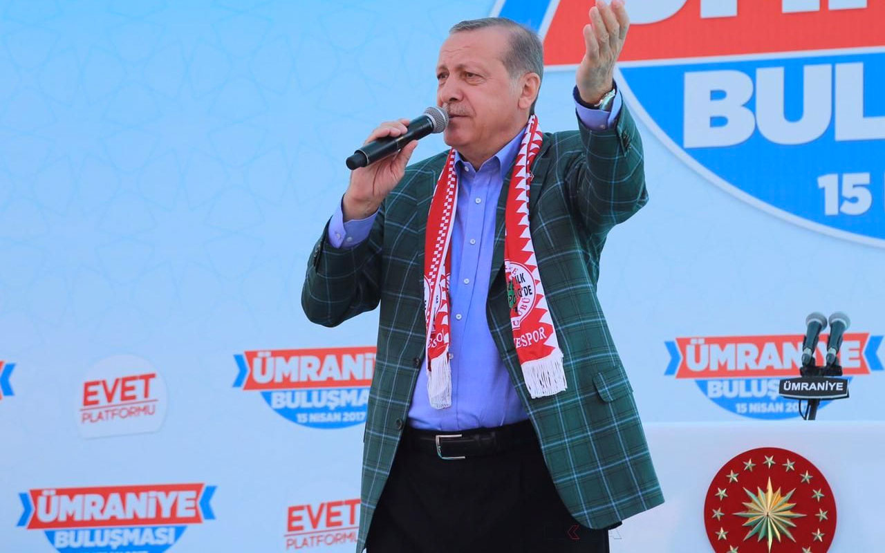 Cumhurbaşkanı Erdoğan'ın 'ekose ceketleri' Alman gazetesinde