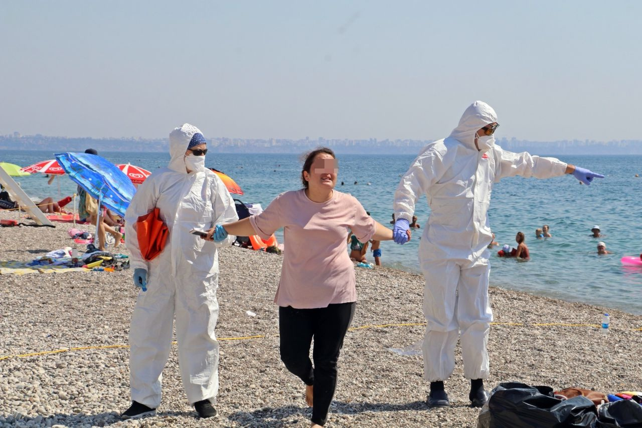 Antalya'da karantinadaki kadın plajda 'ölmek istemiyorum' deyip etrafa tükürdü