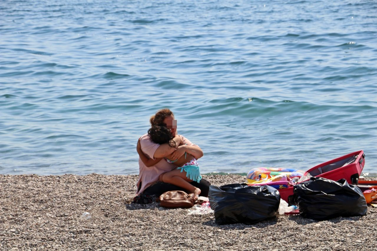Antalya'da karantinadaki kadın plajda 'ölmek istemiyorum' deyip etrafa tükürdü