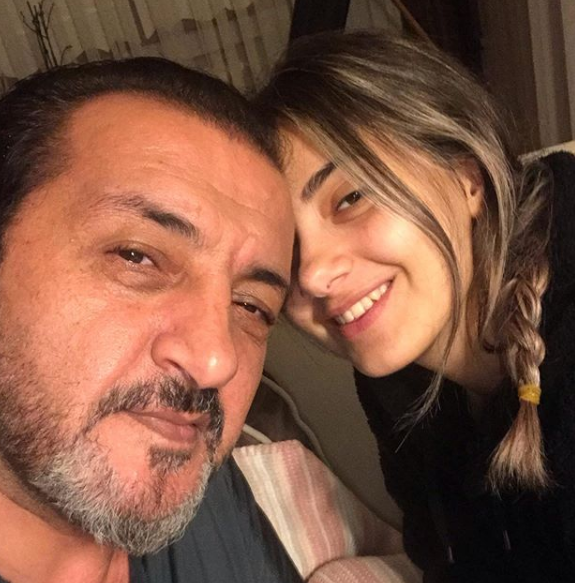 MasterChef Mehmet Şef'in kızı Sude Yalçınkaya güzelliğiyle salladı! Fiziğiyle görenleri büyüledi