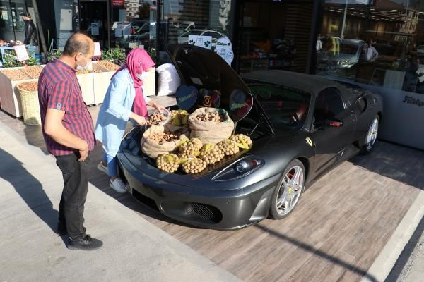 Ankara'da ilginç olay! Milyonluk spor arabanın bagajında ceviz satıyor