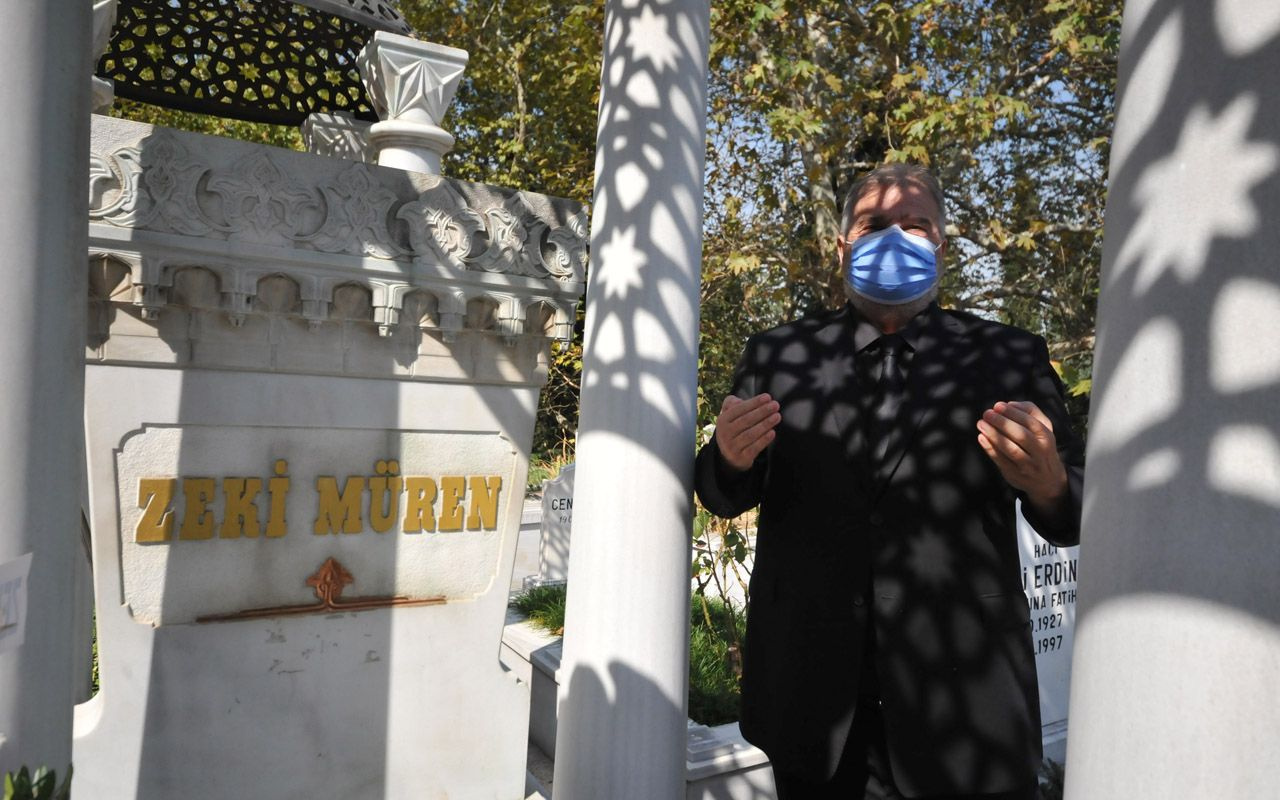 Zeki Müren 24'üncü ölüm yılında Bursa'daki mezarı başında anıldı