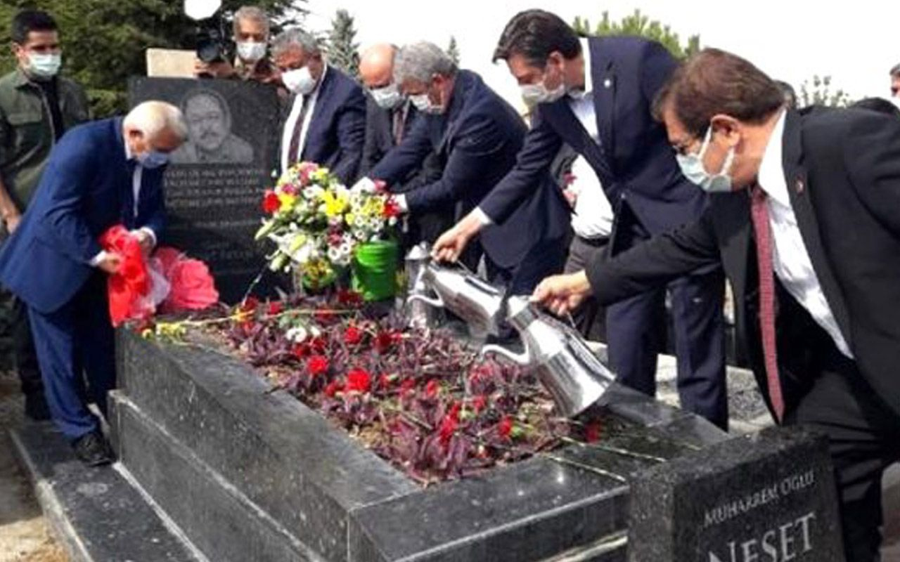 Neşet Ertaş ölümünün 8'inci yılında Kırşehir'deki kabrinde anıldı