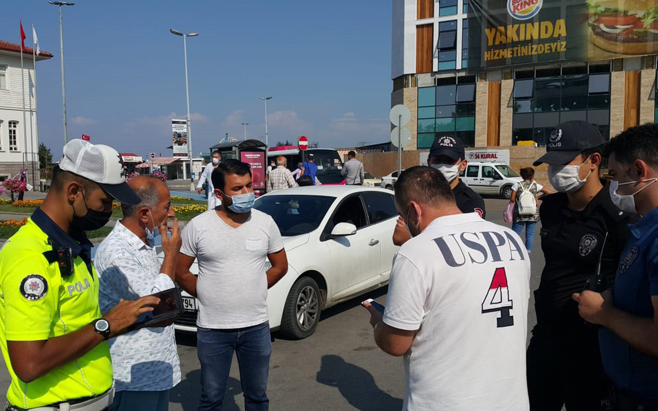 Yayaya yol vermediği için ceza kesilen eski milletvekili polislerle tartıştı