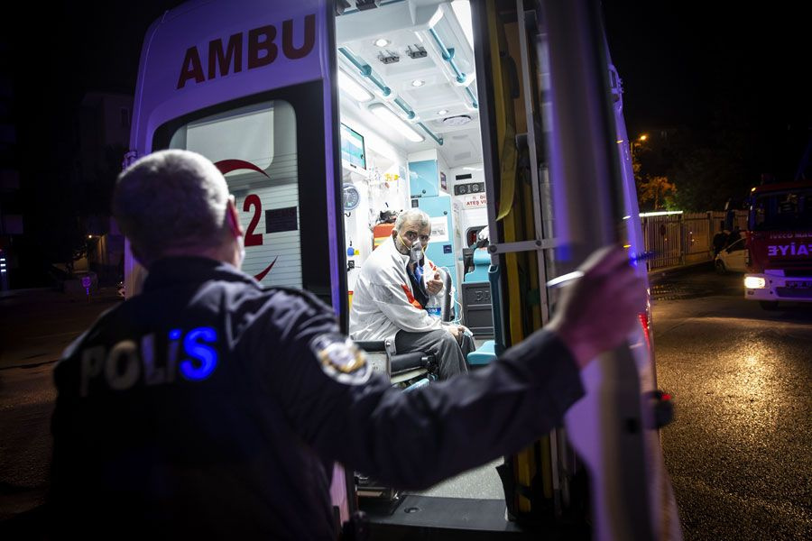Ankara'da hastane odasında yangın çıkaran psikiyatri hastası öldü, 2 kişi yaralandı