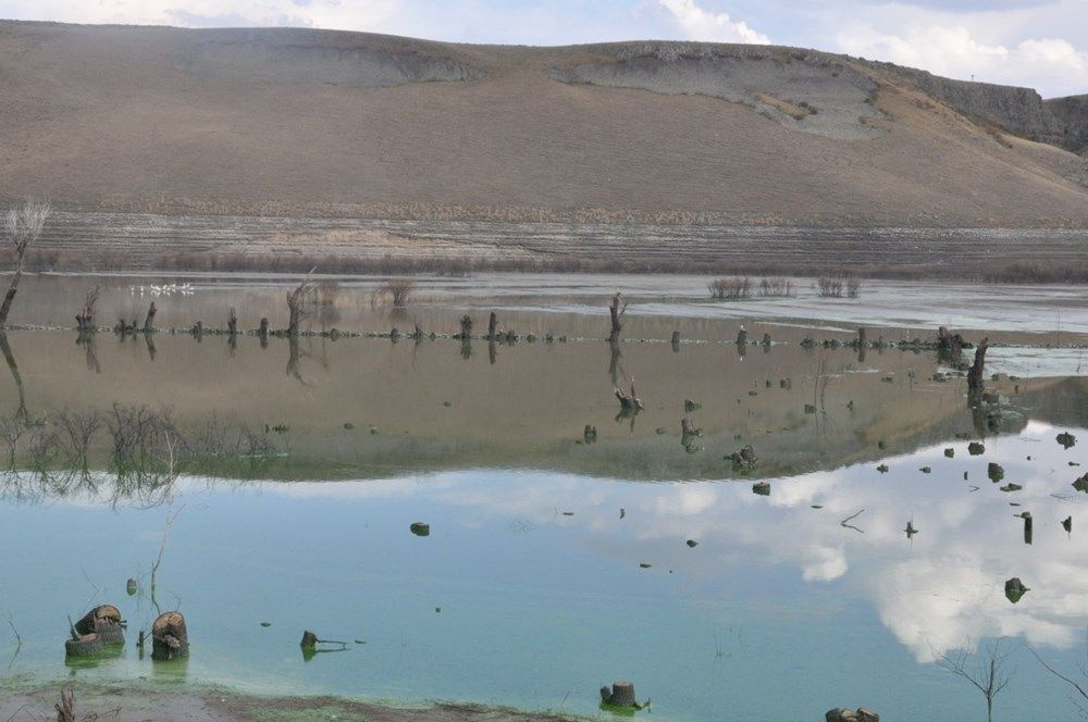Kars'ta sular çekilince ortaya çıktı köylüler görünce şaşkına döndü