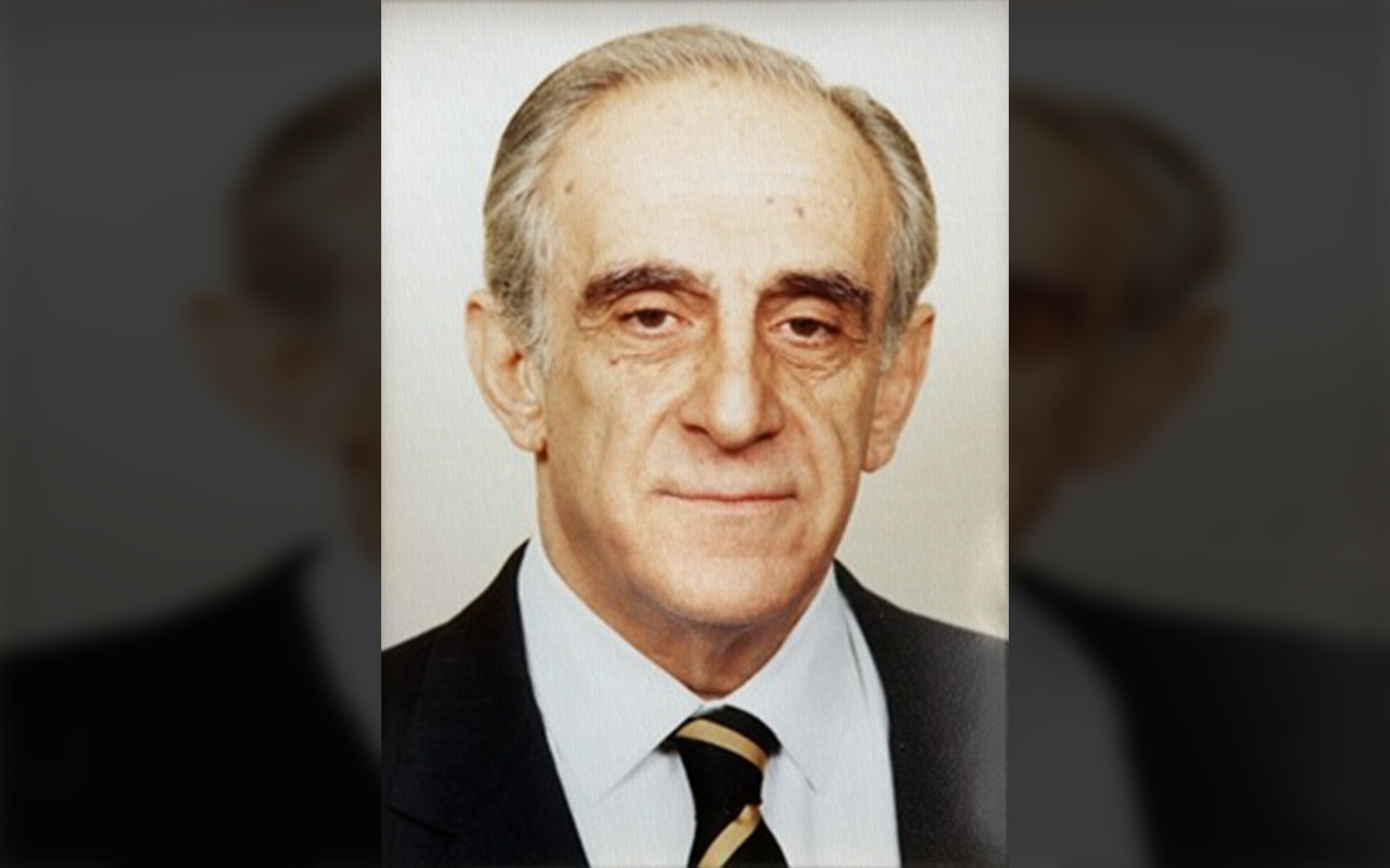 Eski Dışişleri Bakanı Ali Bozer koronavirüsten hayatını kaybetti
