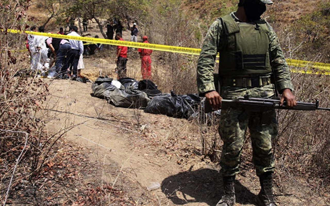 Meksika'da şok eden olay! 2 mezarda 23 ceset bulundu