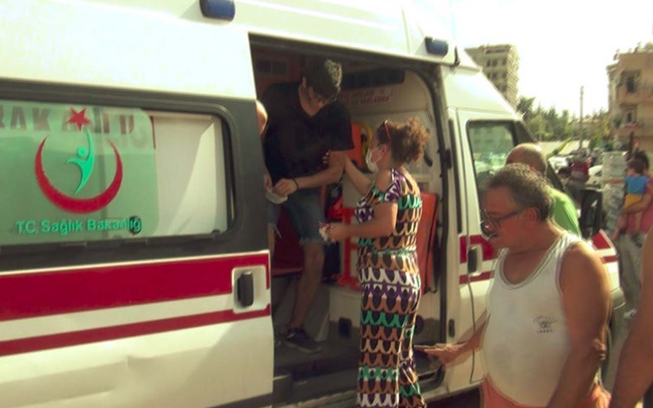 Antalya'da yaralı gencin ailesi, koronavirüs bulaşır diye çocuklarını ambulanstan indirdi