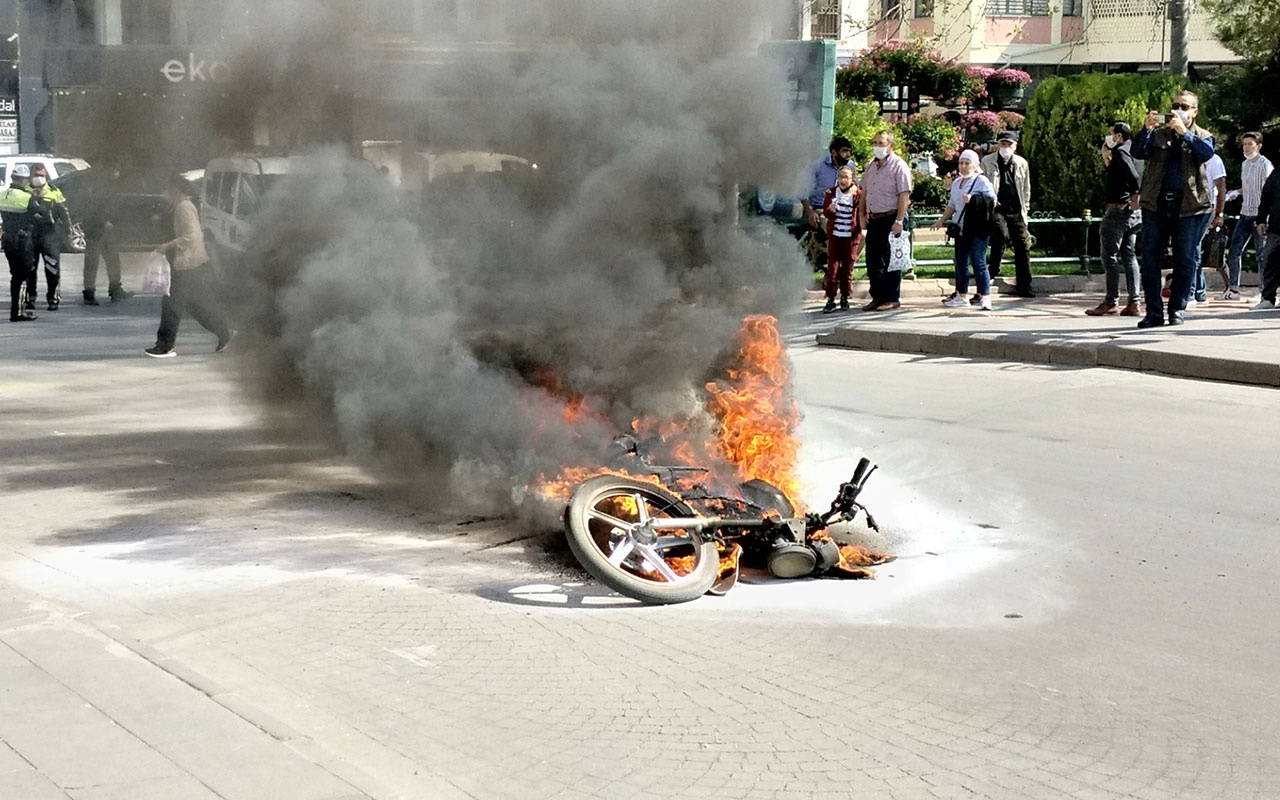 Eskişehir'de ilginç olay! Ehliyetsiz sürücü cezaya kızıp motosikletini yaktı