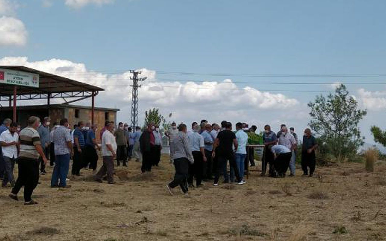 Adana'da Erdoğan Küpeli tarafından öldürülen Tuğba Keleş toprağa verildi