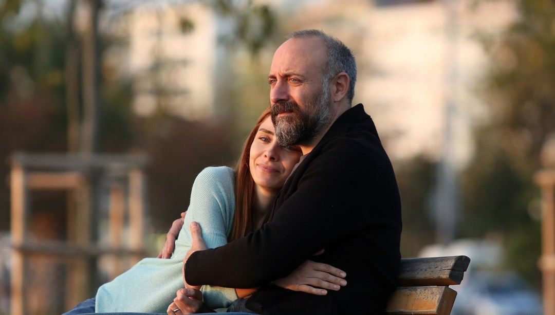 Bergüzar Korel eşi Halit Ergenç'in oynadığı Star TV Babil dizisine isyan etti 'Bıktım!'