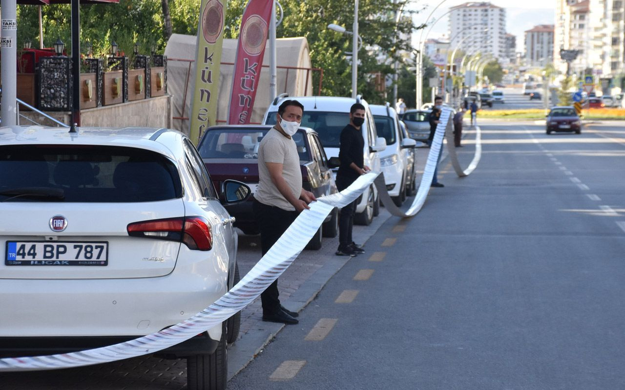 Malatya'da Cumhurbaşkanına olan sevgisini 251 metre uzunluğundaki şiirle kaleme aldı