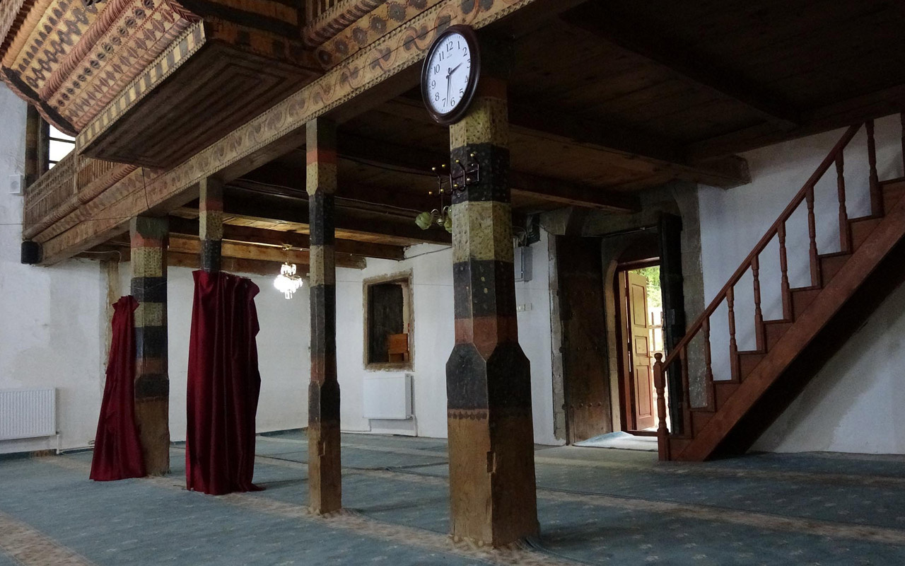 Erzurum'da tek bir çivi çakılmadan yapılan cami 354 yıldır ayakta