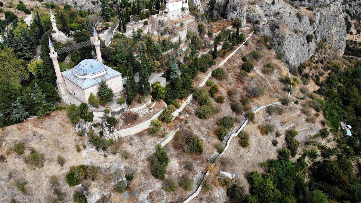 Bilecik'te bu vadide Osman Gazi'nin evinin izi araştırılıyor