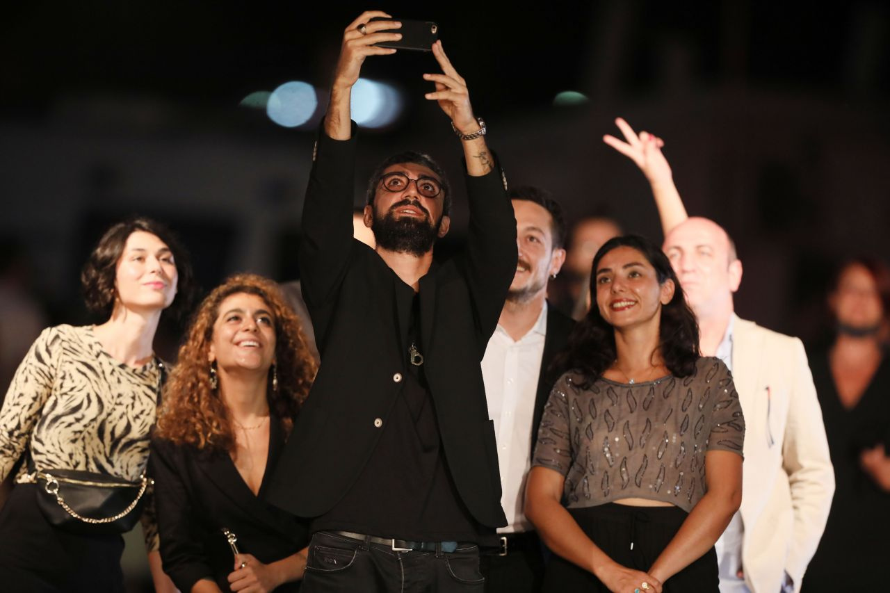 Antalya'da Altın Portakal Ödülü'nün sahipleri belli oldu Show TV 'Arıza'dan tanıdık var