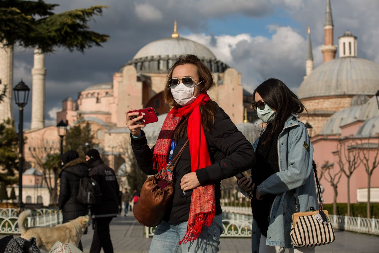 İstanbul'da koronavirüs patlaması! Ankara'yı ikiye katladı artış yaz aylarına kadar sürecek