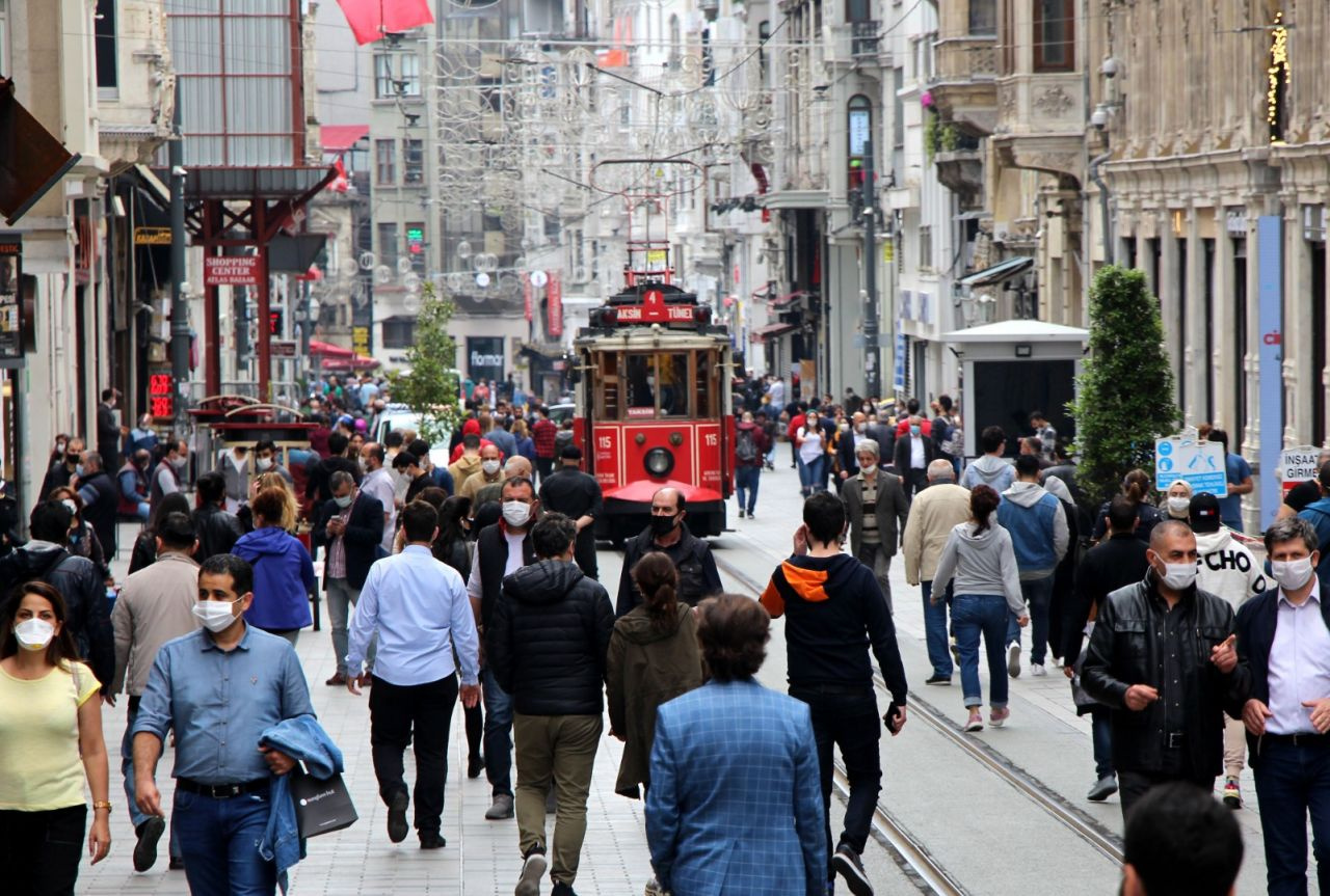 İstanbul'da koronavirüs patlaması! Ankara'yı ikiye katladı artış yaz aylarına kadar sürecek