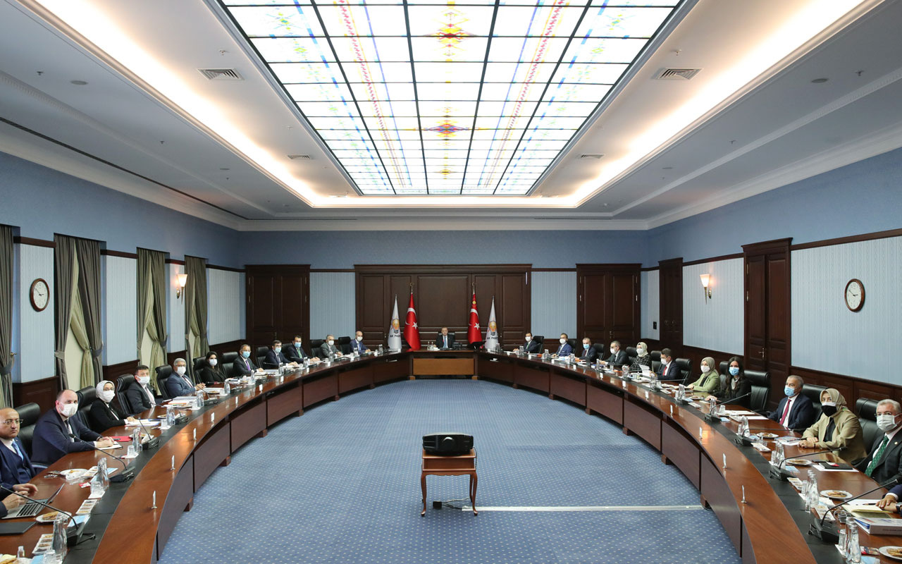 Cumhurbaşkanı Erdoğan başkanlığında AK Parti MYK toplantısı başladı