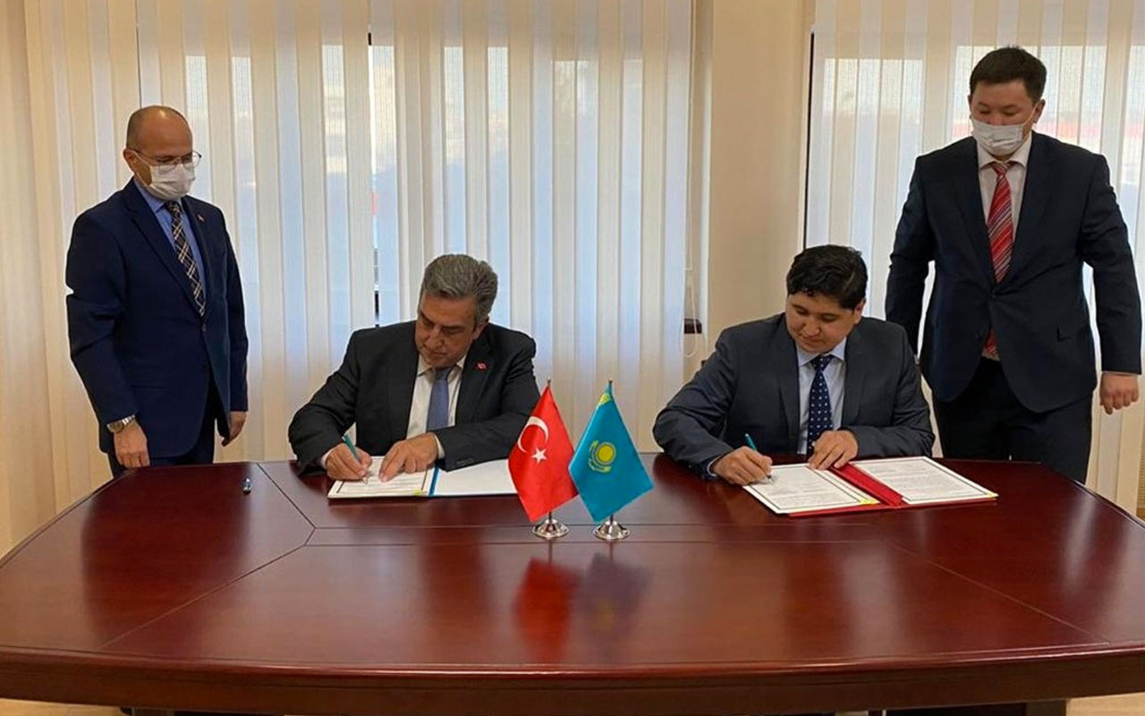 Kazakistan ile Türkiye arasında uzay alanında iş birliği imzalar atıldı